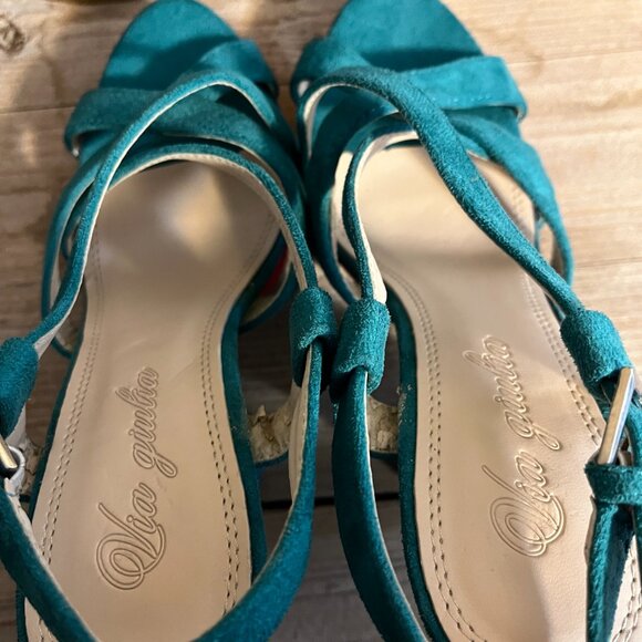 VIA GIULIA Three Tone Strappy Chunky  Heel Sandals - Picture 13 of 13